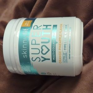 Skinny fit SUPER YOUTH 16.8 oz orange pineapple flavor